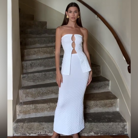 Runaway the Label Taya two piece maxi skirt set - Picture 2 of 2